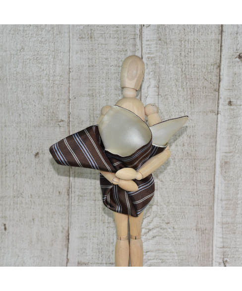 Batista De Buzunar Cu Doua Fete Maro Cu Dungi Bleu Si Bej 