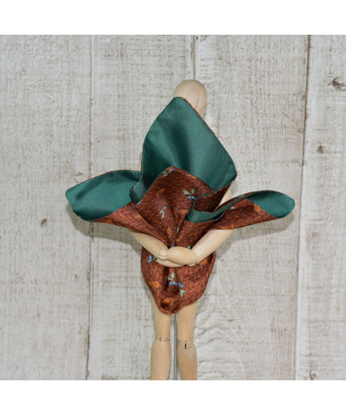 Batista De Buzunar Cu Doua Fete Maro Cu Print Si Verde Batista De Buzunar Cu Doua Fete Maro Cu Print Si Verde